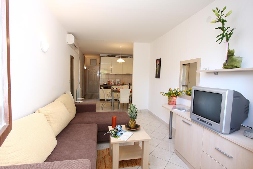 Beach Apartments Lavica Podstrana Exterior photo